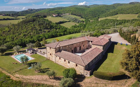 La Corte Di Campalli: Nube, Cielo, Pianta, Paesaggio Naturale, Lotto, Costruzione, Albero, Paesaggio, Casa, Villetta