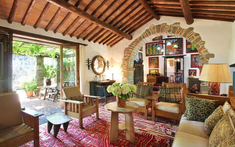 Macennere: Proprietà, Camera, Costruzione, Interior Design, Soggiorno, Immobiliare, Casa, Mobilia, Soffitto, Casa