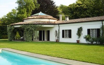 Villa Adriana: Casa, Proprietà, Casa, Costruzione, Immobiliare, Villa, Architettura, Estate, Piscina, Tetto