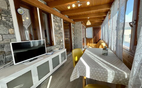 Sofia (Dma333): Mobilia, Proprietà, Costruzione, Legna, Tavolo, Comfort, Cabinetry, Interior Design, Soggiorno, Controsoffitto