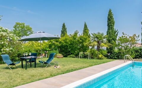 Ca' Del Vento: Blu, Piscina, Giardino, Mobili Da Esterno, Shade, Ricorrere, Eco Hotel, Landscaping, Cortile, Villa