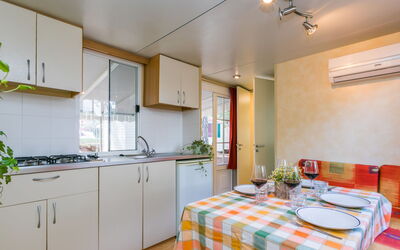 Alloggio:&nbsp;Belvedere Pineta Camping Village 653.3