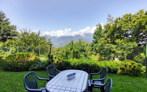 Gelsomino (Cco115): Cielo, Pianta, Nube, Proprietà, Mobilia, Comunita 'Impianto, Paesaggio Naturale, Ambiente Naturale, Tavolo, Albero