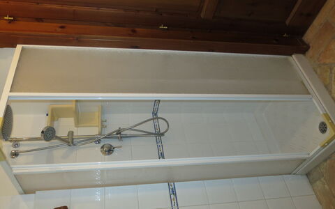 Il Noceto: Pavimentazione, Pavimento, Interior Design, Camera, Piastrella, Idraulico, Idraulico Fixture, Bagno, Color Legno
