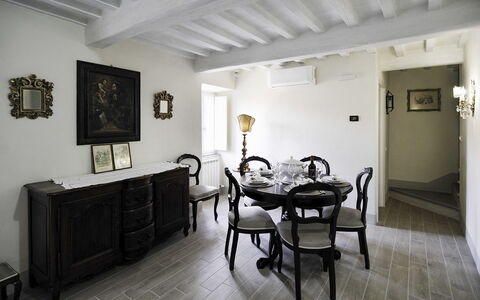 Casa Caterina: Camera, Proprietà, Costruzione, Mobilia, Interior Design, Soffitto, Pavimento, Casa, Tavolo, Sala Da Pranzo