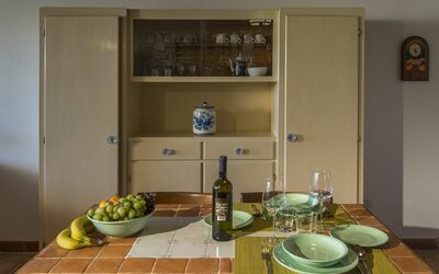 Roggiola: Controsoffitto, Camera, Cabinetry, Mobilia, Cucina, Mensola, Proprietà, Interior Design, Casa, Lavello
