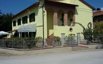 Villa Benedetta: Casa, Proprietà, Costruzione, Casa, Quartiere, Immobiliare, Zona Residenziale, Facciata, Architettura, Proprietà Del Materiale