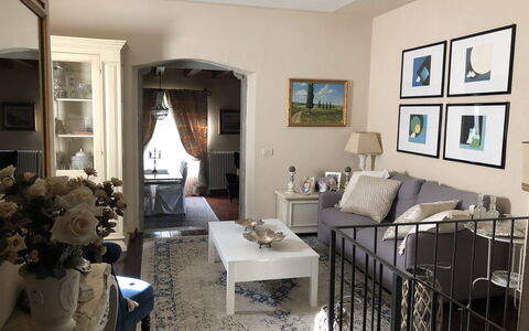Villa Fusai: Camera, Soggiorno, Interior Design, Mobilia, Proprietà, Costruzione, Tavolo, Casa, Pavimento, Casa