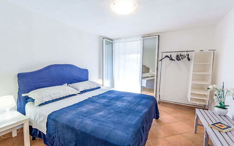 Villa Lamarmora: Mobilia, Interior Design, Pavimentazione, Pavimento, Letto, Camera Da Letto, Lenzuolo, Camera, Soffitto, Bedding