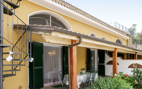 Villa Lamarmora: Proprietà, Costruzione, Casa, Immobiliare, Casa, Architettura, Facciata, Cortile, Tetto, Estate