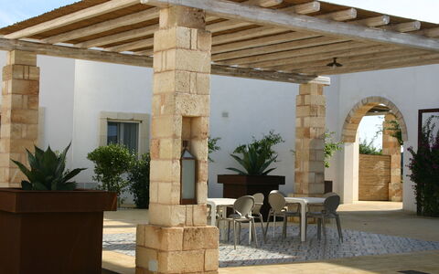 Tenuta Vigna Corallo: Colonna, Proprietà, Costruzione, Pergola, Terrazza, Casa, Casa, Portico, Immobiliare, Camera