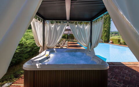 La Boutique del Cardinale: Piscina, Ricorrere, Eco Hotel, Tempo Libero, Shade, Vasca Da Bagno, Vaso Di Fiori, Pianta Della Casa, Hotel