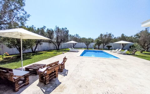 Giusy: Piscina, Ricorrere, Shade, Estate, Mobili Da Esterno, Landscaping, Hacienda, Design, Lettino, Flagstone