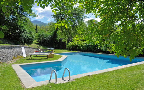 Casa Di Giulio: Piscina, Giardino, Ricorrere, Shade, Backyard, Giochi D'Acqua, Eco Hotel, Landscaping, Hacienda, Cortile