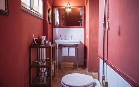 Villa Bacco: Camera, Proprietà, Bagno, Casa, Costruzione, Mobilia, Interior Design, Pavimento, Casa, Immobiliare