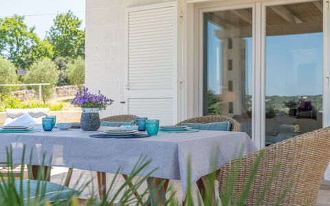 Villa Amelia Ostuni: Mobilia, Sedia, Tavolo, Mobili Da Esterno, Cucina & Sala Da Pranzo Tavolo, Tavola, Tavolo Esterno, Tovaglia, Sala Da Pranzo, Serveware