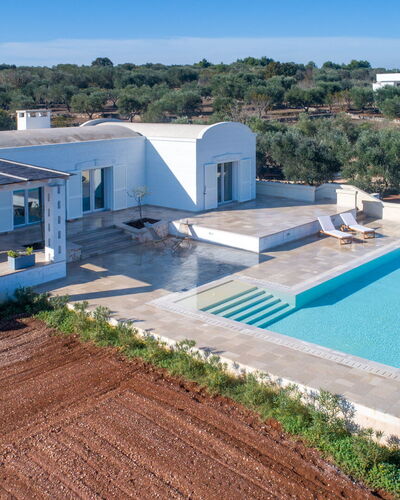 Villa Amelia: Costruzione, Proprietà, Pianta, Cielo, Finestra, Azzurro, Albero, Piscina, Lotto, Casa