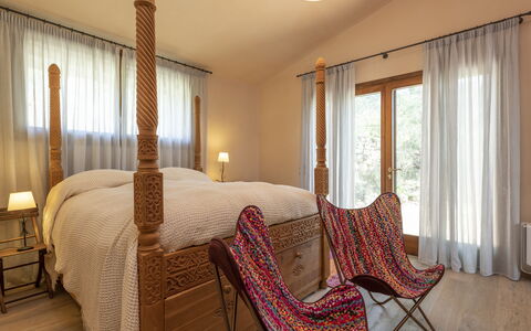 Sequerciani: Camera Da Letto, Camera, Mobilia, Letto, Proprietà, Interior Design, Suite, Tenda, Telaio Del Letto, Costruzione
