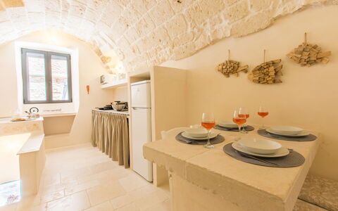 Zia Saby: Proprietà, Camera, Interior Design, Pavimento, Bagno, Costruzione, Mobilia, Parete, Casa, Immobiliare