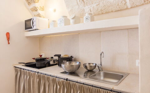 Zia Saby: Proprietà, Camera, Cucina, Mobilia, Casa, Immobiliare, Interior Design, Costruzione, Mensola, Architettura
