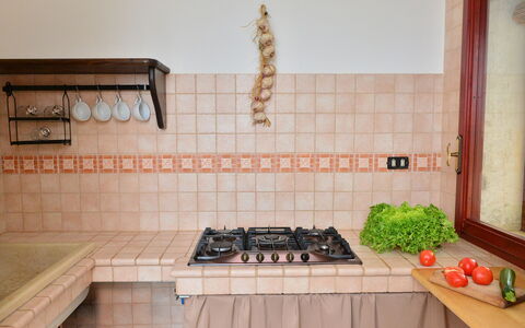 L'alcova: Piastrella, Proprietà, Camera, Pavimento, Interior Design, Architettura, Immobiliare, Pavimentazione, Casa, Cucina