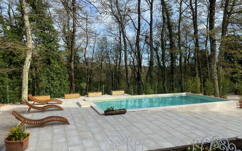 Villa La Casa Bianca: Proprietà, Pianta, Cielo, Albero, Piscina, Mobili Da Esterno, Shade, Interior Design, Erba, Immobiliare