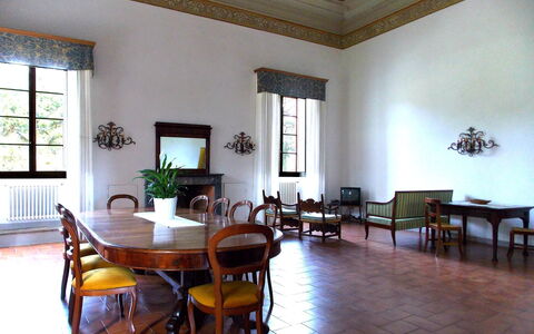 Villa Sandra: Camera, Proprietà, Costruzione, Interior Design, Mobilia, Pavimento, Soffitto, Casa, Immobiliare, Architettura