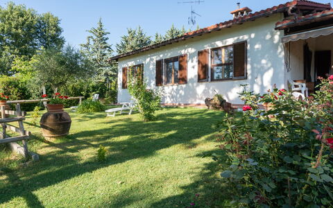 Villa Campiglia: Proprietà, Casa, Costruzione, Cortile, Villetta, Immobiliare, Agriturismo, Casa, Villa, Giardino