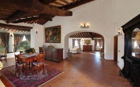 Villa Fontanelle: Legna, Camera, Interior Design, Pavimento, Proprietà, Latifoglie, Pavimentazione, Immobiliare, Soffitto, Casa