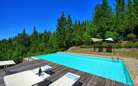 Casa Fioraie: Piscina, Proprietà, Casa, Casa, Immobiliare, Albero, Costruzione, Architettura, Design, Estate