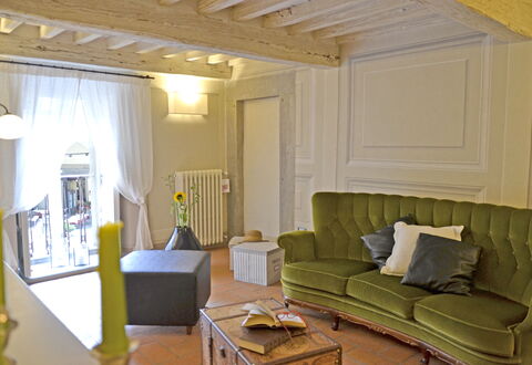 Appartamento Tommasi Fierli: Soggiorno, Camera, Proprietà, Mobilia, Interior Design, Costruzione, Giallo, Soffitto, Casa, Parete