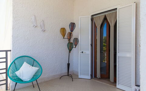 Villa Fontanelle: Mobilia, Proprietà, Costruzione, Porta, Azzurro, Legna, Casa, Sedia, Interior Design, Comfort