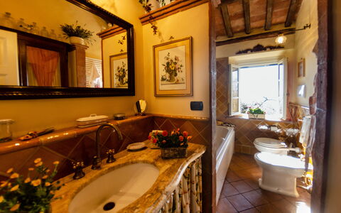 La Casa Del Sole: Camera, Proprietà, Bagno, Interior Design, Costruzione, Casa, Immobiliare, Casa, Lavello, Mobilia