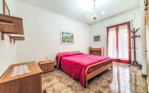 Sinago: Interior Design, Pavimento, Camera Da Letto, Pavimentazione, Letto, Camera, Cornice, Lenzuolo, Mobilia, Appartamento
