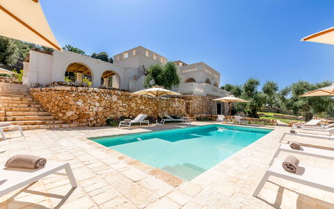 Corte dei Messapi | Sleeps 24: Piscina, Proprietà, Costruzione, Immobiliare, Estate, Casa, Villa, Vacanza, Ricorrere, Casa