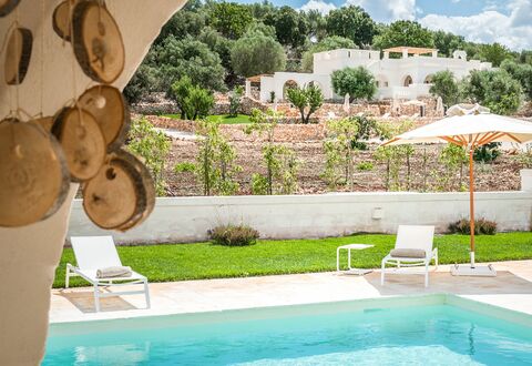 Corte Dei Messapi | Sleeps 24: Piscina, Proprietà, Tempo Libero, Ricorrere, Immobiliare, Acqua, Vacanza, Hacienda, Casa, Erba