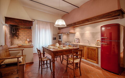 Tenuta Cambiano: Camera, Mobilia, Costruzione, Interior Design, Proprietà, Soffitto, Pavimento, Cucina, Sala Da Pranzo, Casa