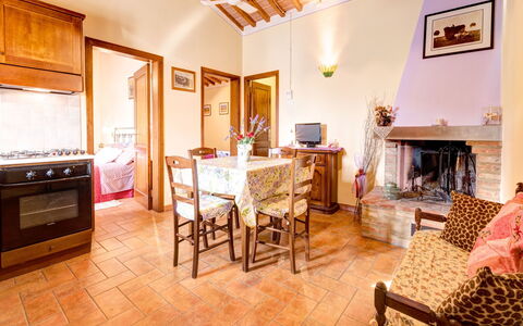 Casale Valdichiana: Proprietà, Camera, Costruzione, Mobilia, Interior Design, Pavimento, Immobiliare, Casa, Casa, Soggiorno