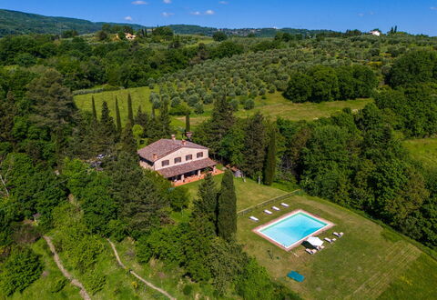 Podere a Lafi: Cielo, Proprietà, Ecoregione, Costruzione, Pianta, Natura, Paesaggio Naturale, Albero, Lotto, Erba