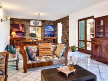 stony-villa-volcano-view-sant-agata-sui-due-golfi-villa-soggiorno