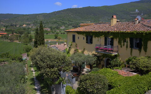 Villa Toppani Del Sodo: Paesino Di Montagna, Proprietà, Paesaggio Naturale, Area Rurale, Villaggio, Costruzione, Casa, Zona Residenziale, Casa, Estate