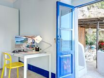 la-casa-sul-mare-delle-sirene-marina-del-cantone-appartamento-soggiorno