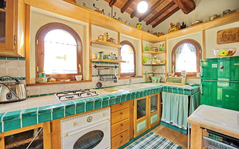 Villa Poggiospinoso: Proprietà, Camera, Costruzione, Cucina, Mobilia, Controsoffitto, Interior Design, Casa, Cabinetry, Immobiliare