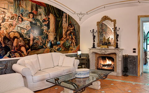 Palazzo Villa Dei Nobili: Proprietà, Divano, Cornice, Interior Design, Illuminazione, Soggiorno, Pavimento, Parete, Legna, Pavimentazione