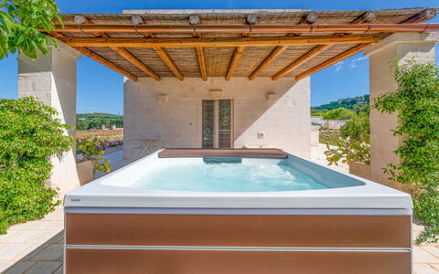 La Torretta - Corte dei Messapi: Pianta, Proprietà, Giorno, Acqua, Luce, Cielo, Piscina, Azzurro, Shade, Rettangolo