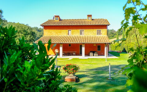 Villa Rossa: Proprietà, Casa, Costruzione, Tetto, Immobiliare, Porta, Giardino, Casa, Lotto