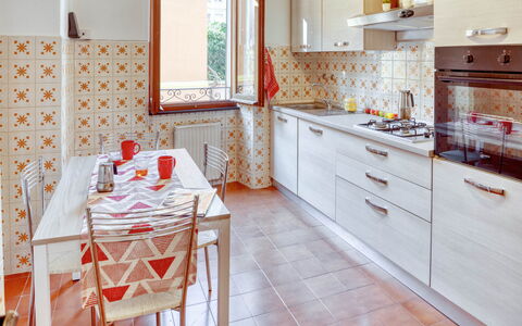 Nina Home - Levanto: Rubinetto, Cabinetry, Mobilia, Lavello, Controsoffitto, Costruzione, Cassetto, Idraulico Fixture, Cucina, Interior Design