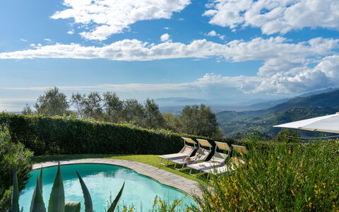 Villa Elisa: Blu, Natura, Paesaggio Naturale, Collina, Paesaggio, Highland, Lotto, Piscina, Hill Station, Catena Montuosa