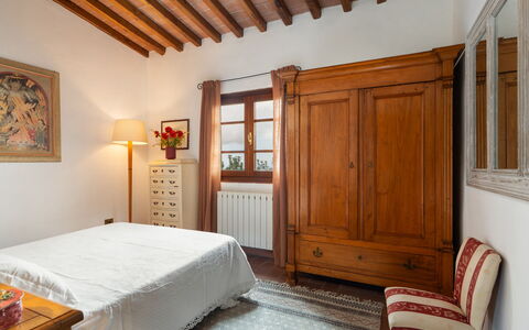 Villa Elisa: Mobilia, Letto, Camera Da Letto, Interior Design, Pavimentazione, Legna, Pavimento, Soffitto, Bedding, Cassetto