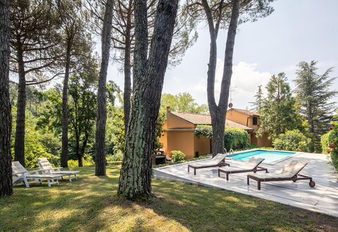 Villa Del Mugello: Pianta, Costruzione, Proprietà, Cielo, Shade, Albero, Casa, Lotto, Nube, Piscina